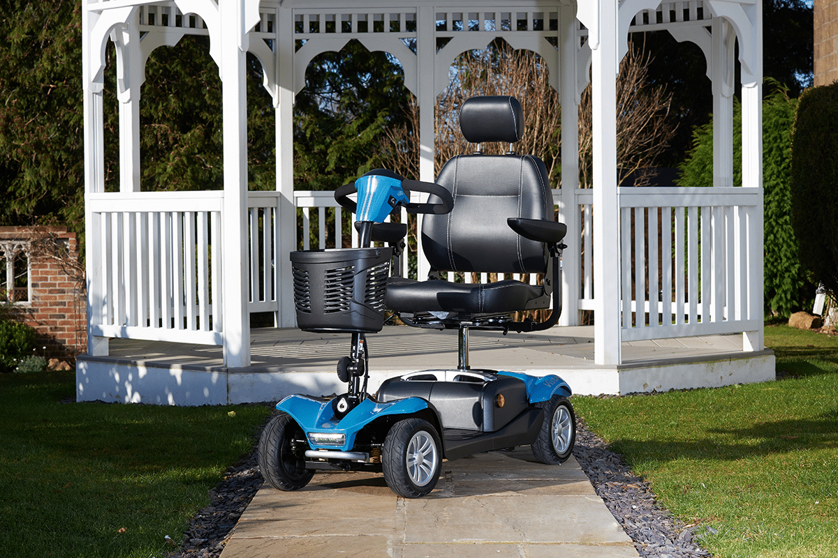 Vista-DX-Oxford-Blue-Lifestyle-Image